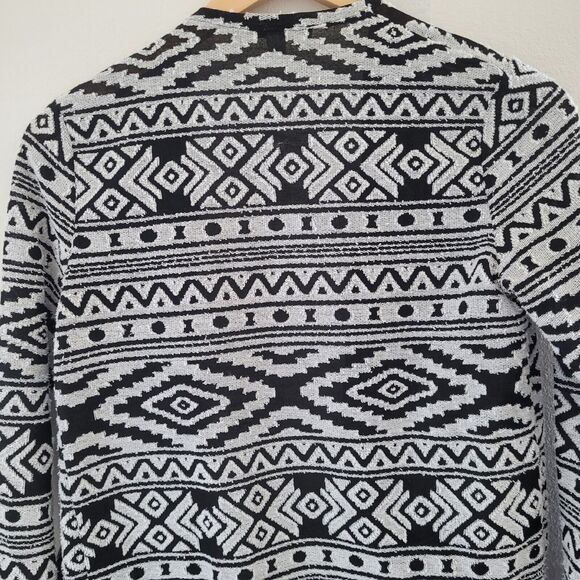 American Eagle Women's sz XS Tribal print Sweater Open Front Waterfall Cardigan - Picture 6 of 10